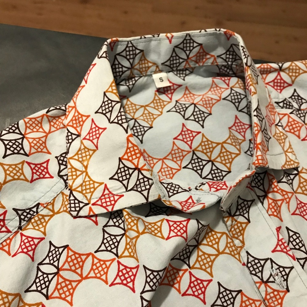 RETRO button down shirt